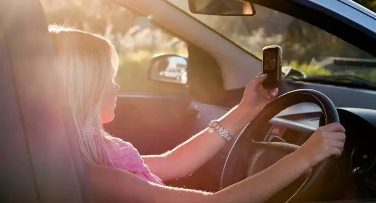 How to Get Your Teen to Stop Texting While Driving