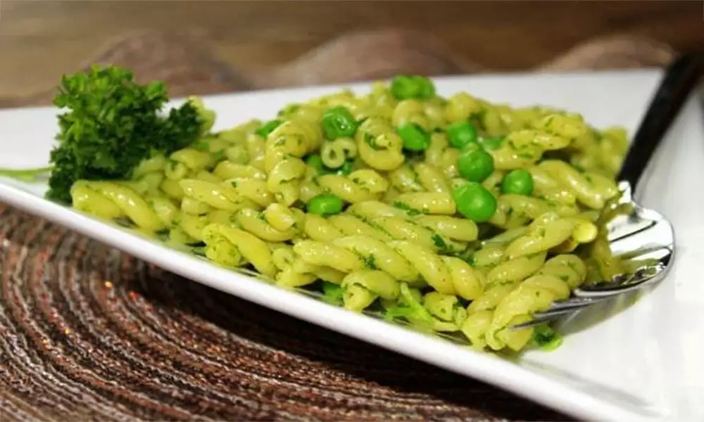 Spring Green Parsley Pesto Pasta Salad